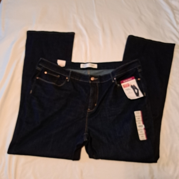 Levi women's dark wash jeans 36 x 32 bootcut NWT - Picture 4 of 6